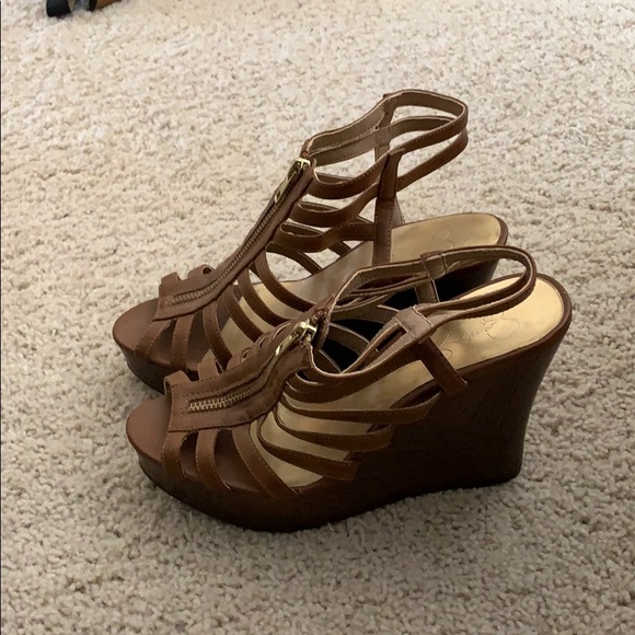 Cage Zipper Wedges - Picture 3 of 6